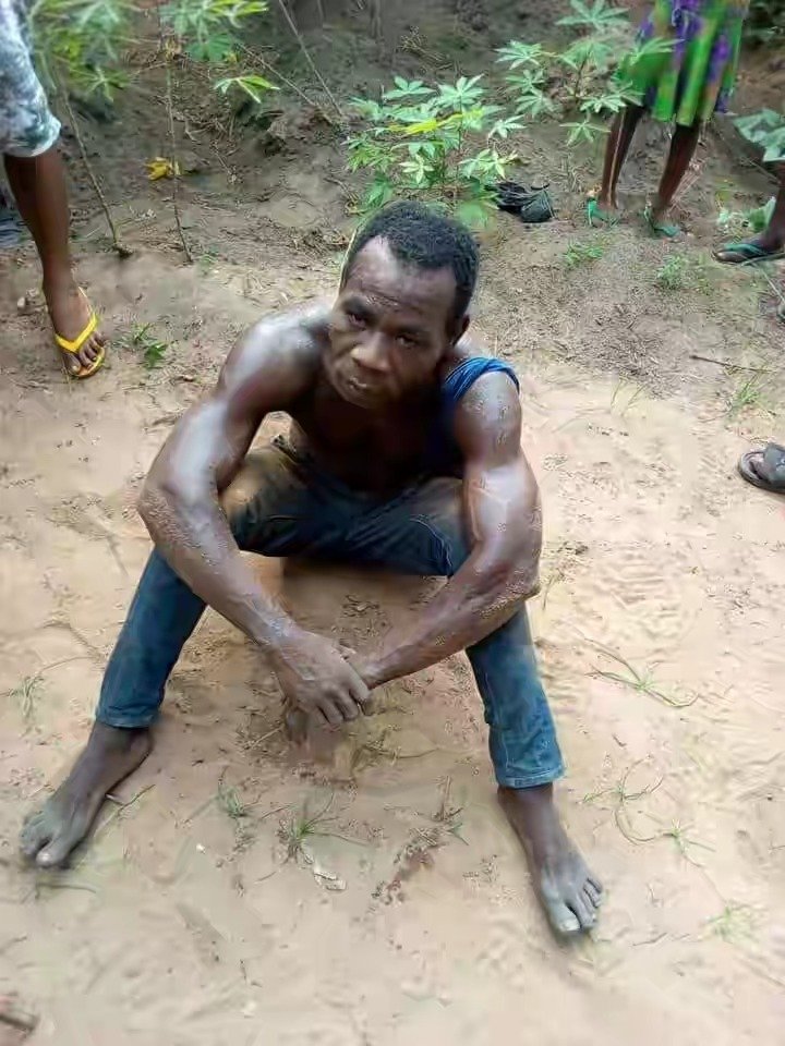 Man Caught While Raping A Little Girl Inside A Bush In Abia (Photos)