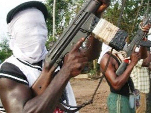 Gunmen Kill Mobile Policeman, Cart Away AK47 Rifle