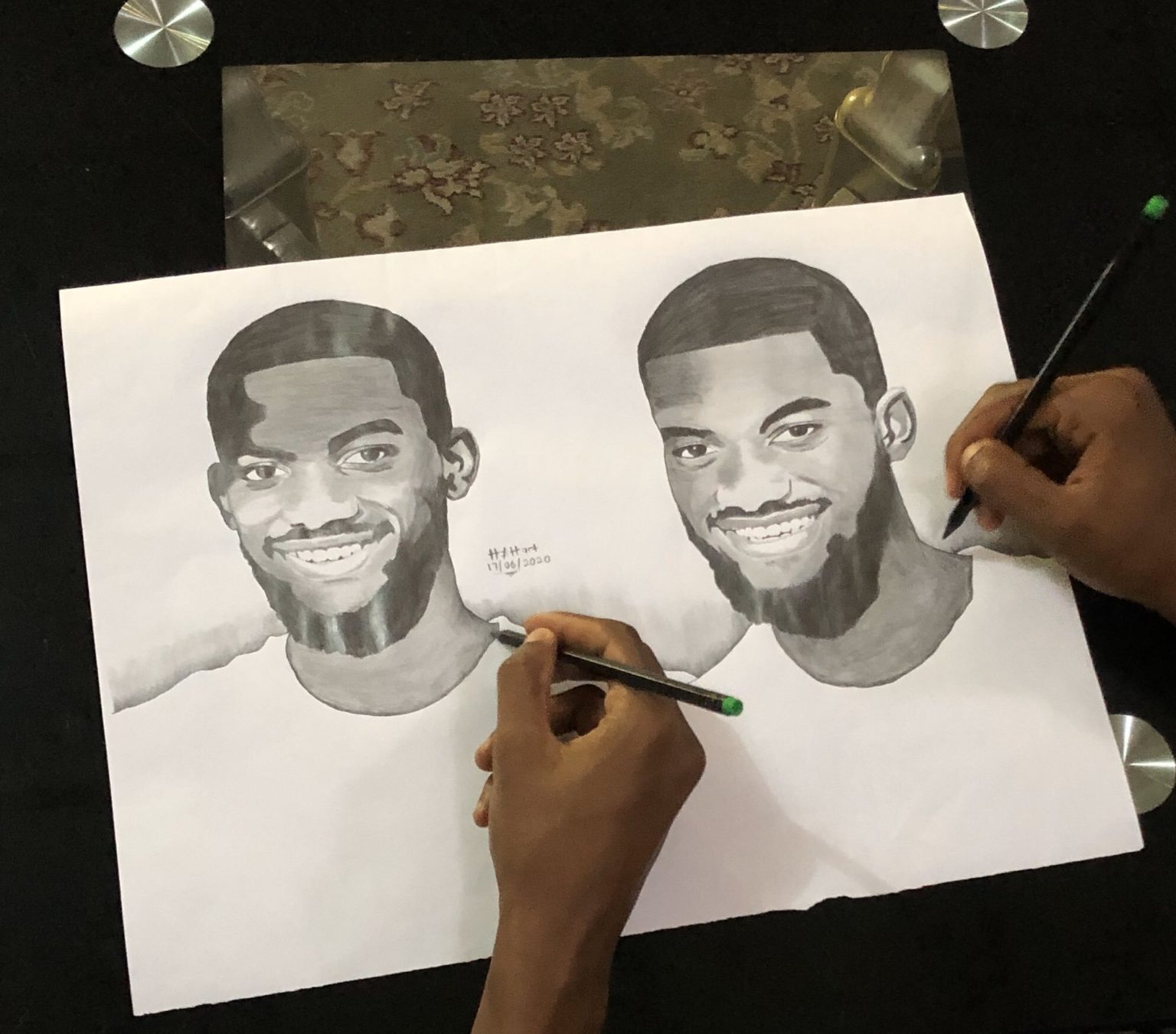 Twins Draw Themselves At The Same Time While Looking At Each Other (Photos)