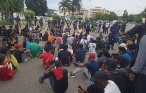 Lagos Govt Orders Release of 253 #ENDSARS Protesters