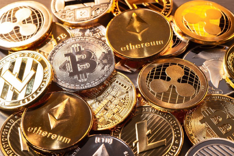 JUST IN: Cryptocurrency Ban: Senate Summons CBN Governor, DG SEC