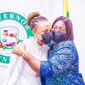 Best Graduating Student Recieves ₦5m, A House, And Scholarship From Ogun State Governor