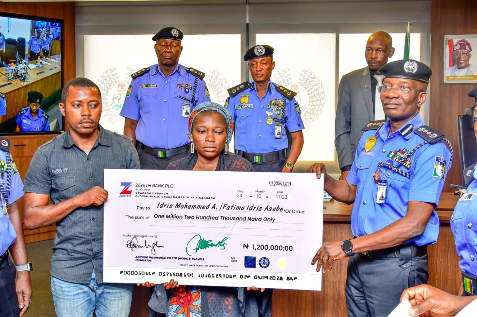 Photos: Police Present N2.2 Billion To Families Of Deceased Officers